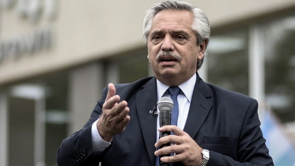 Alberto Oposición Democracia