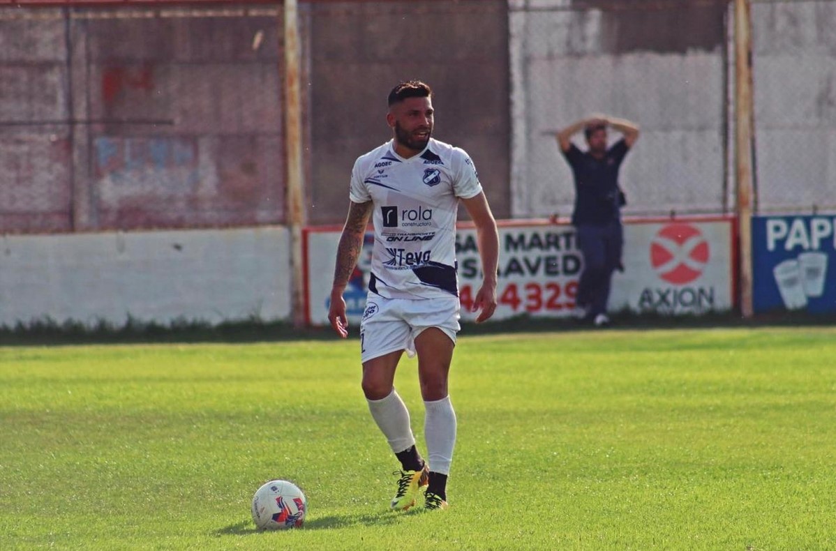 Primera C: Deportivo Laferrere presentó al defensor Franco Maraia
