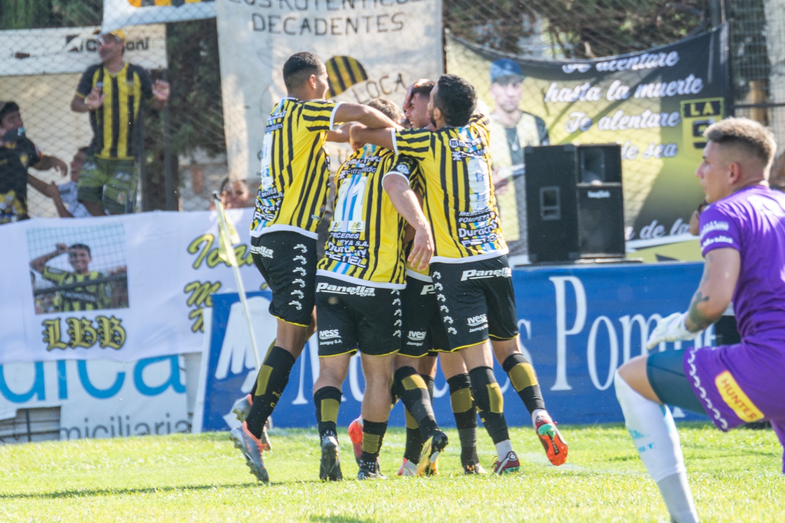 Almirante Brown visita a Almagro 