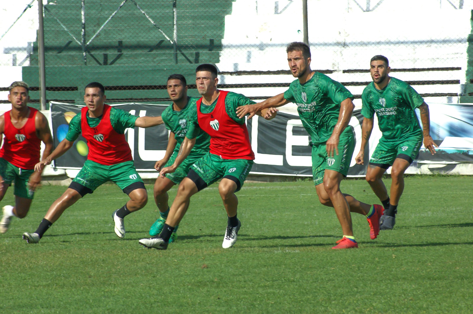 Primera C: Español recibe a Laferrere en su casa