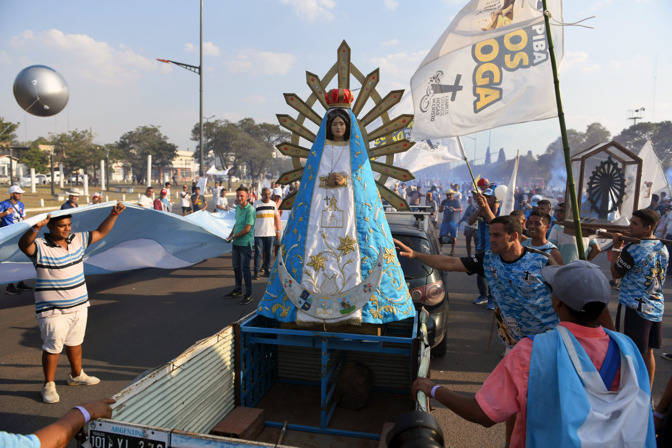 En un clima festivo, la Iglesia de Buenos Aires celebró en Luján los 10 años del Papa argentino