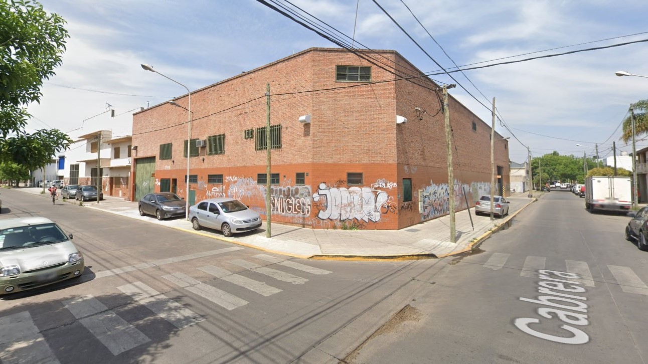 Lomas del Mirador: Ladrones asaltan una fábrica y maniatan con precintos a los empleados