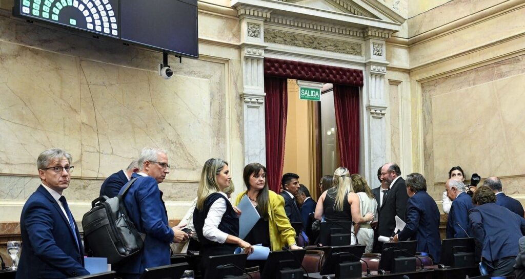 Oficialismo Oposición Senado Inactividad