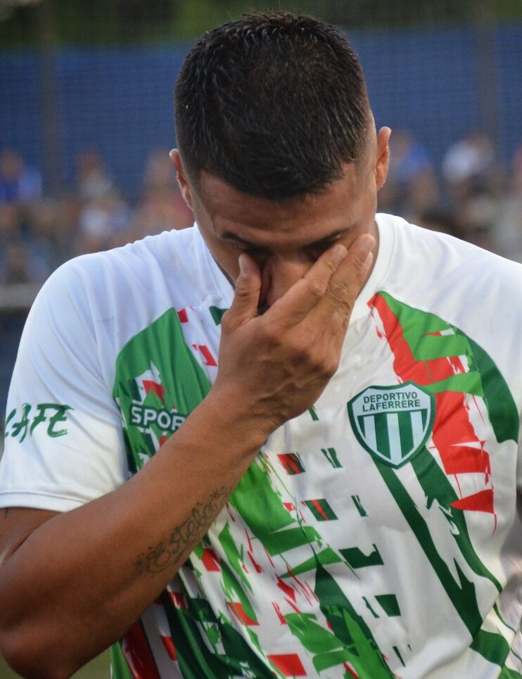 Deportivo Laferrere perdió ante Midland y se aleja de los primeros puestos