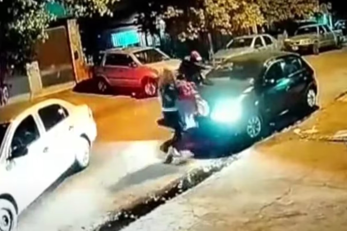 Isidro Casanova: Un niño de tres años, en medio de un robo fugaz a mano armada