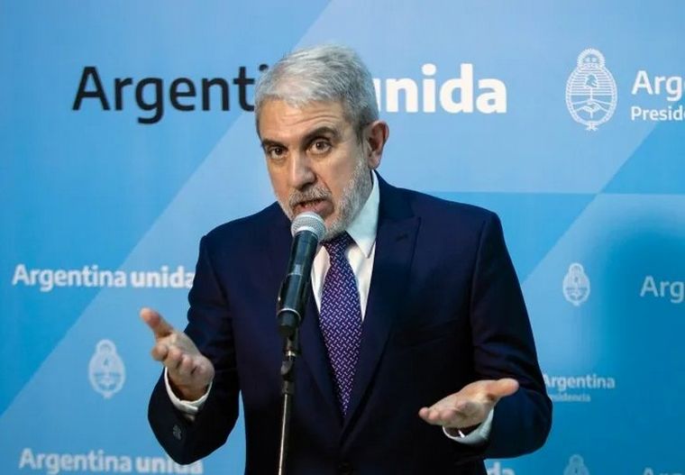 Aníbal Fernández pidió “esfuerzo” a las fuerzas policiales para “fortalecer” la seguridad