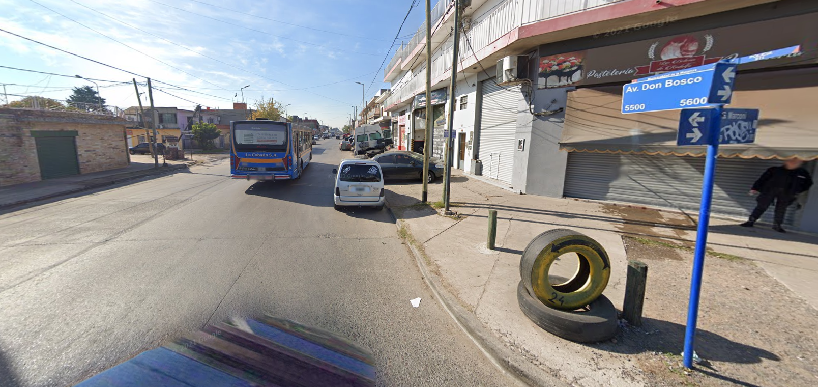 Apuñalan a un joven para robarle en Villa Luzuriaga: Está grave