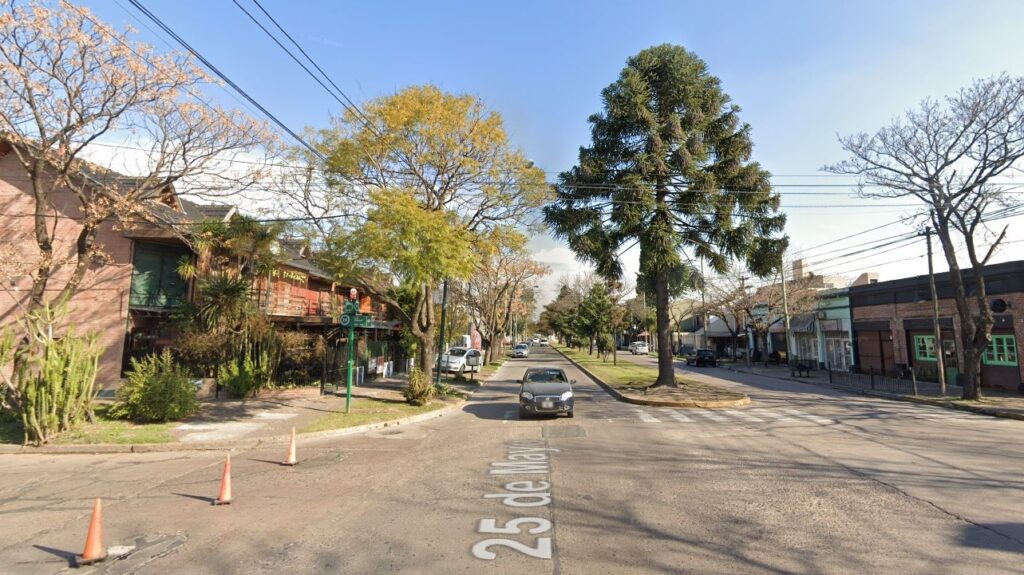 Merlo Hombre Golpes Maniatado