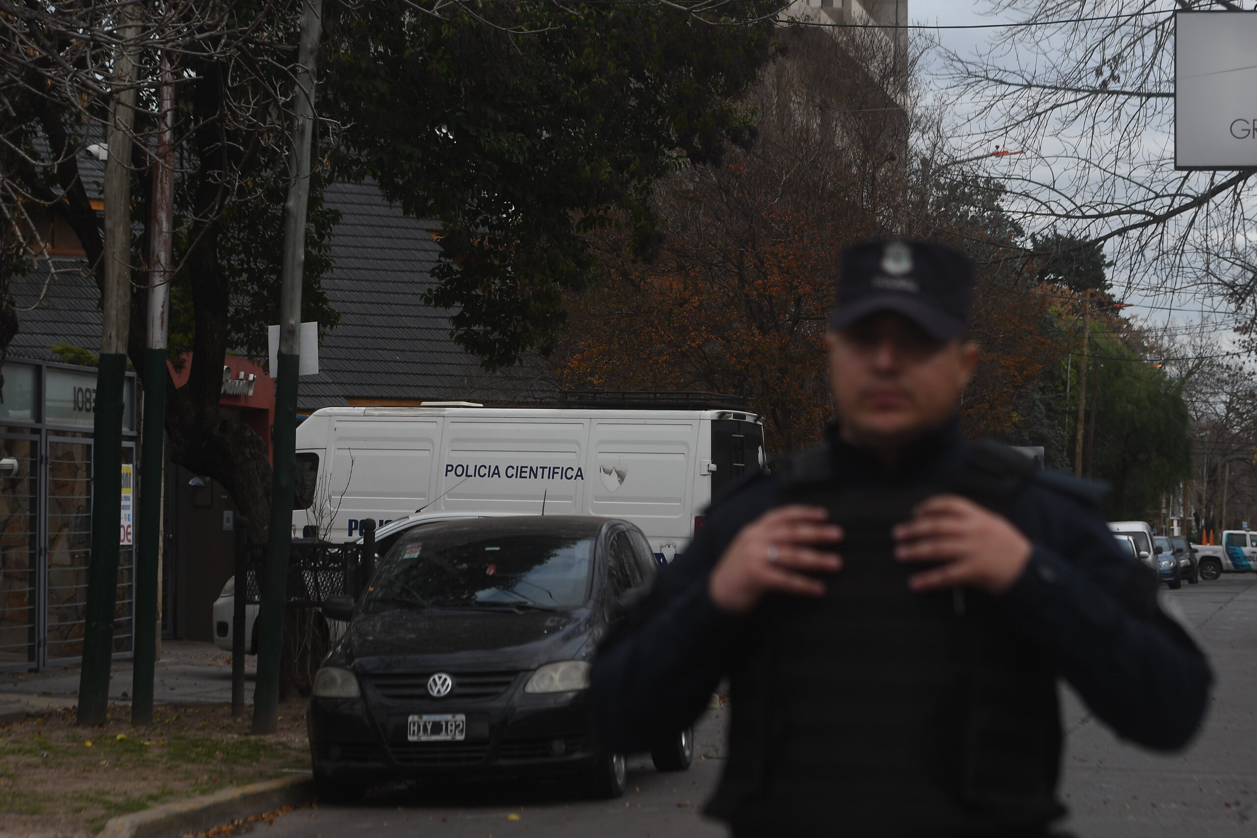 Un detenido, dos prófugos y el parte médico de la mujer: Los avances en la causa por el crimen del comerciante en Padua