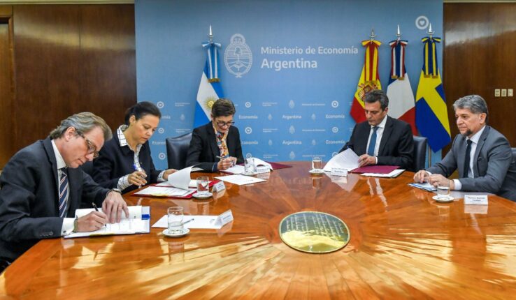 Postulación Massa FMI Club París