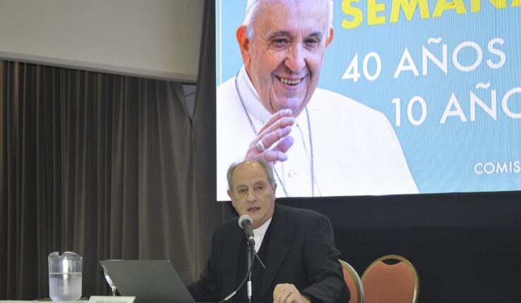 Lugones: "Democracia