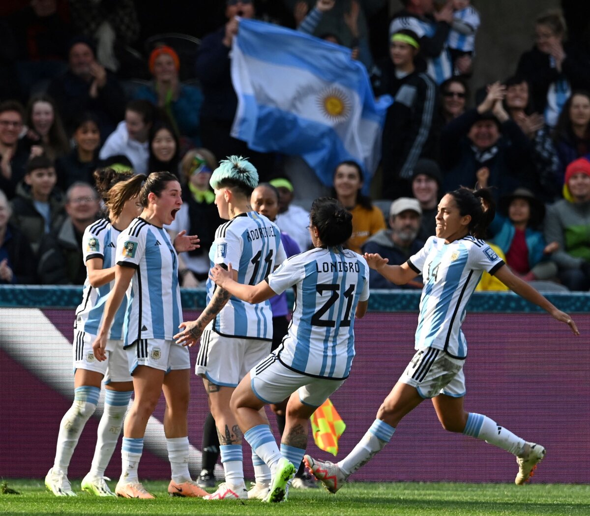 Argentina lo remontó ante Sudáfrica y mantiene las chances en el Mundial Femenino