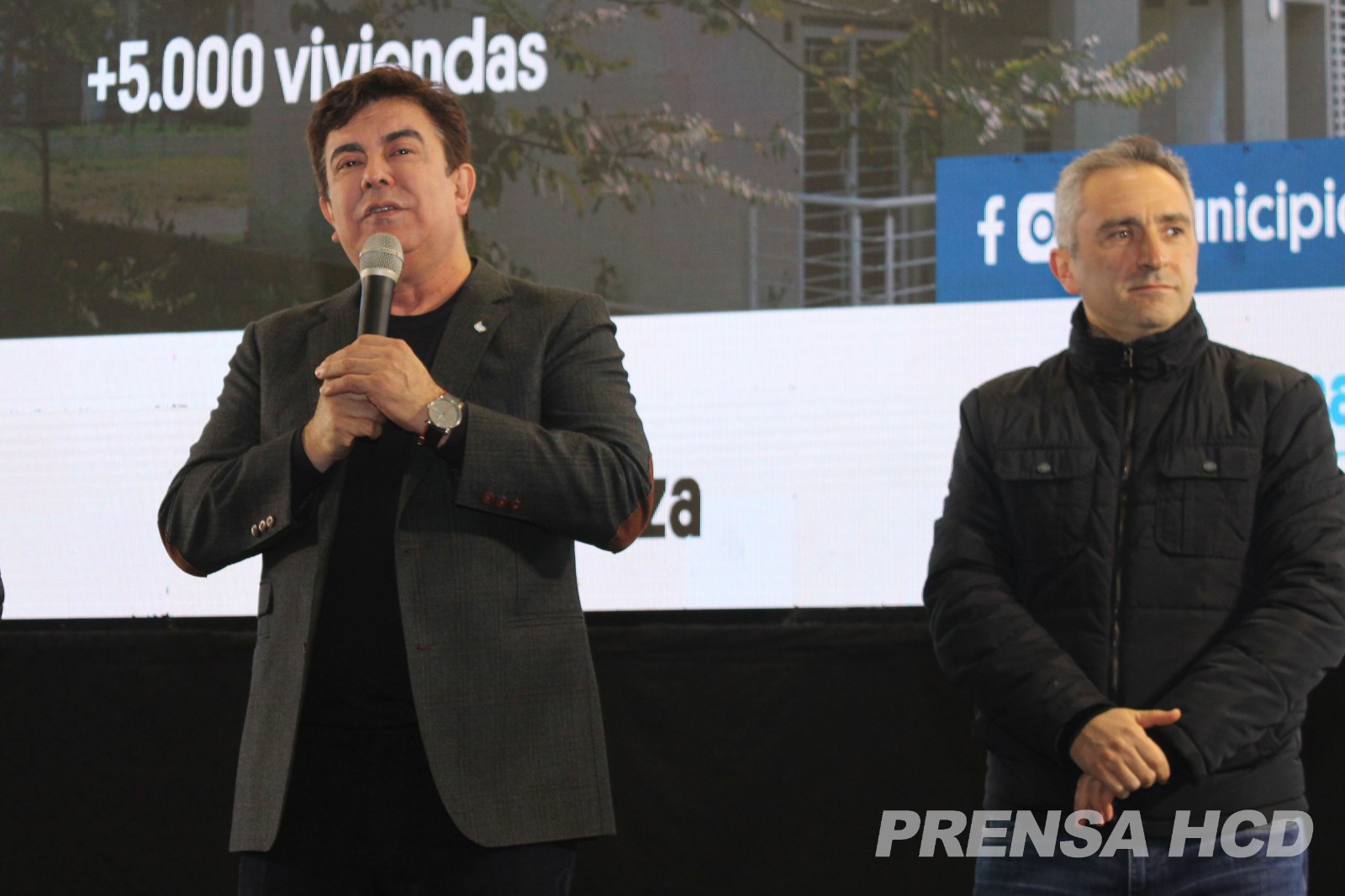 Se realizó la entrega de escrituras en el Club Master