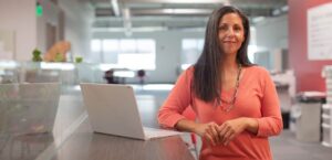 mujeres en puestos de conducción