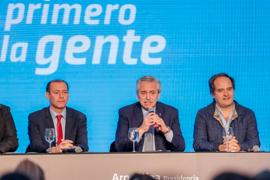 Alberto Fernández saqueos