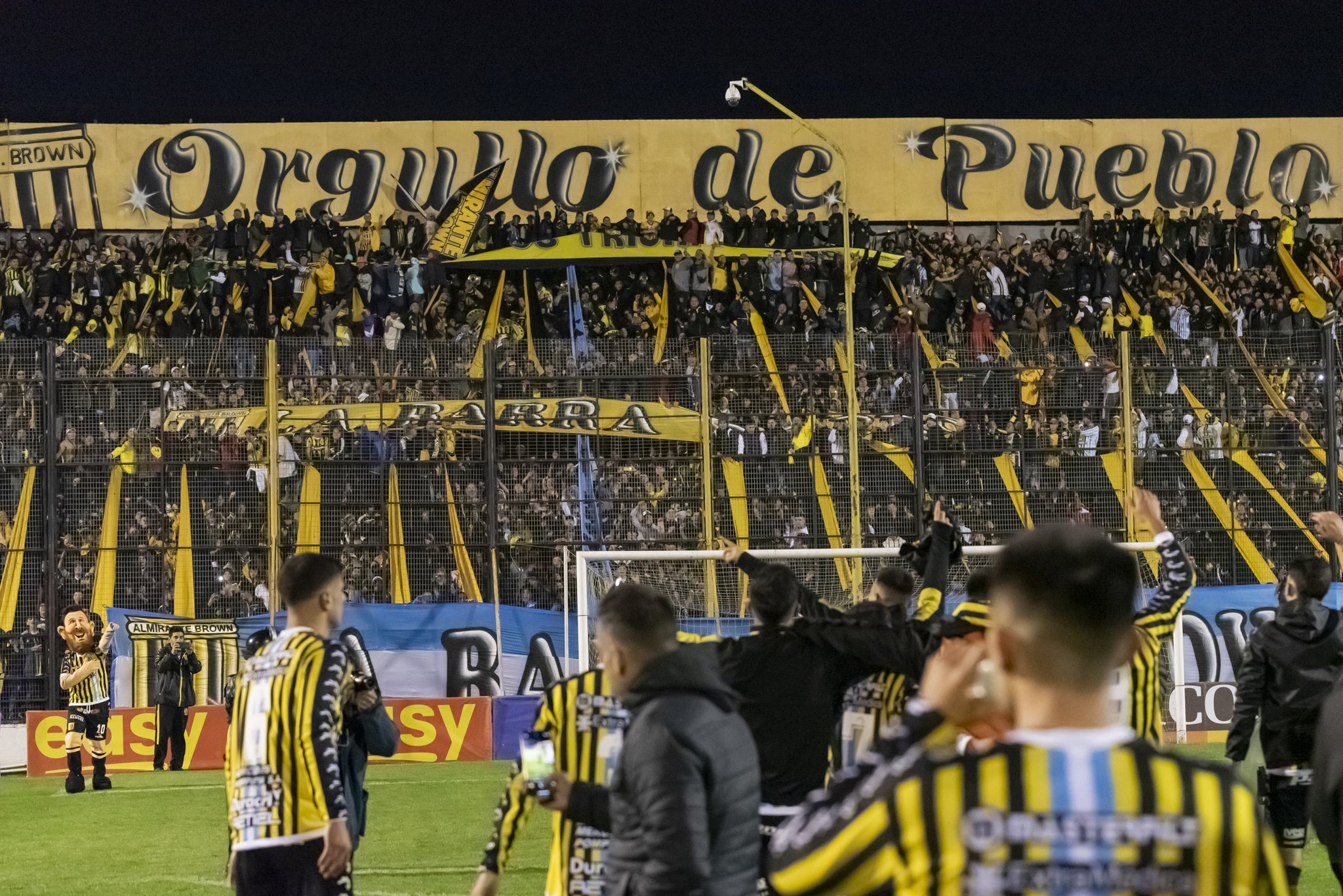 Almirante Brown quiere levantar ante Patronato