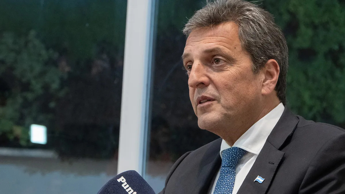 Massa visita Moreno e Ituzaingó para inaugurar obras