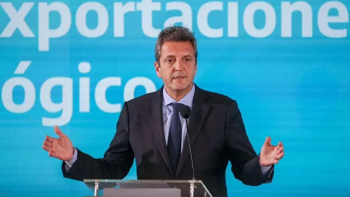 Massa llamó a “defender” la educación de quienes quieren “recortarla”