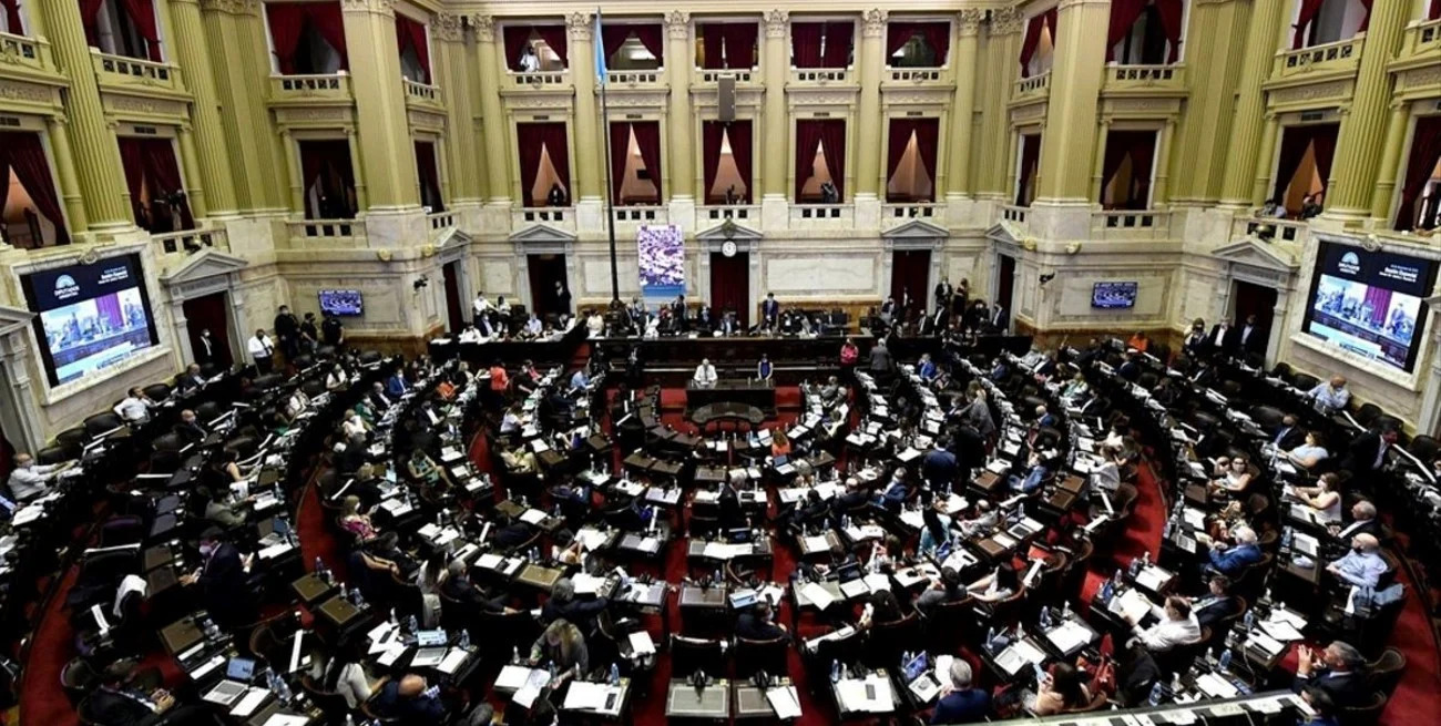 El oficialismo celebró la creación de universidades públicas, excepto el PRO y LLA