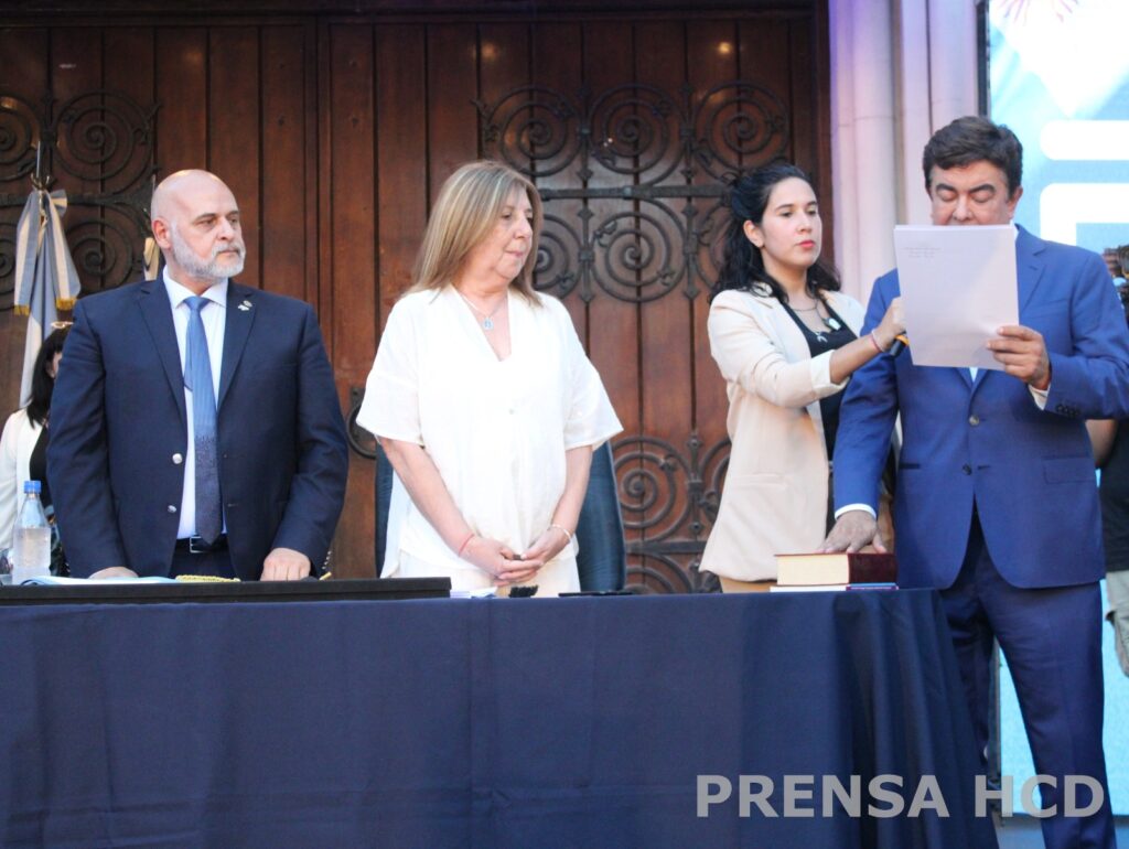 Fernando Espinoza reelecto Intendente