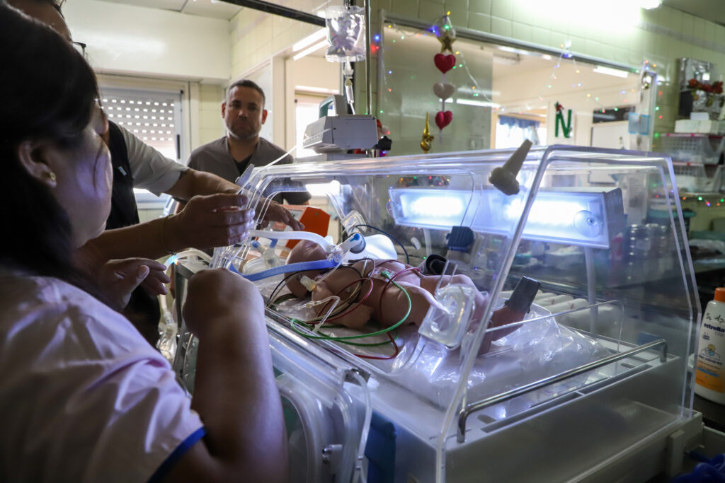 La Matanza incorporó la primera incubadora de alta complejidad para el traslado de pacientes prematuros