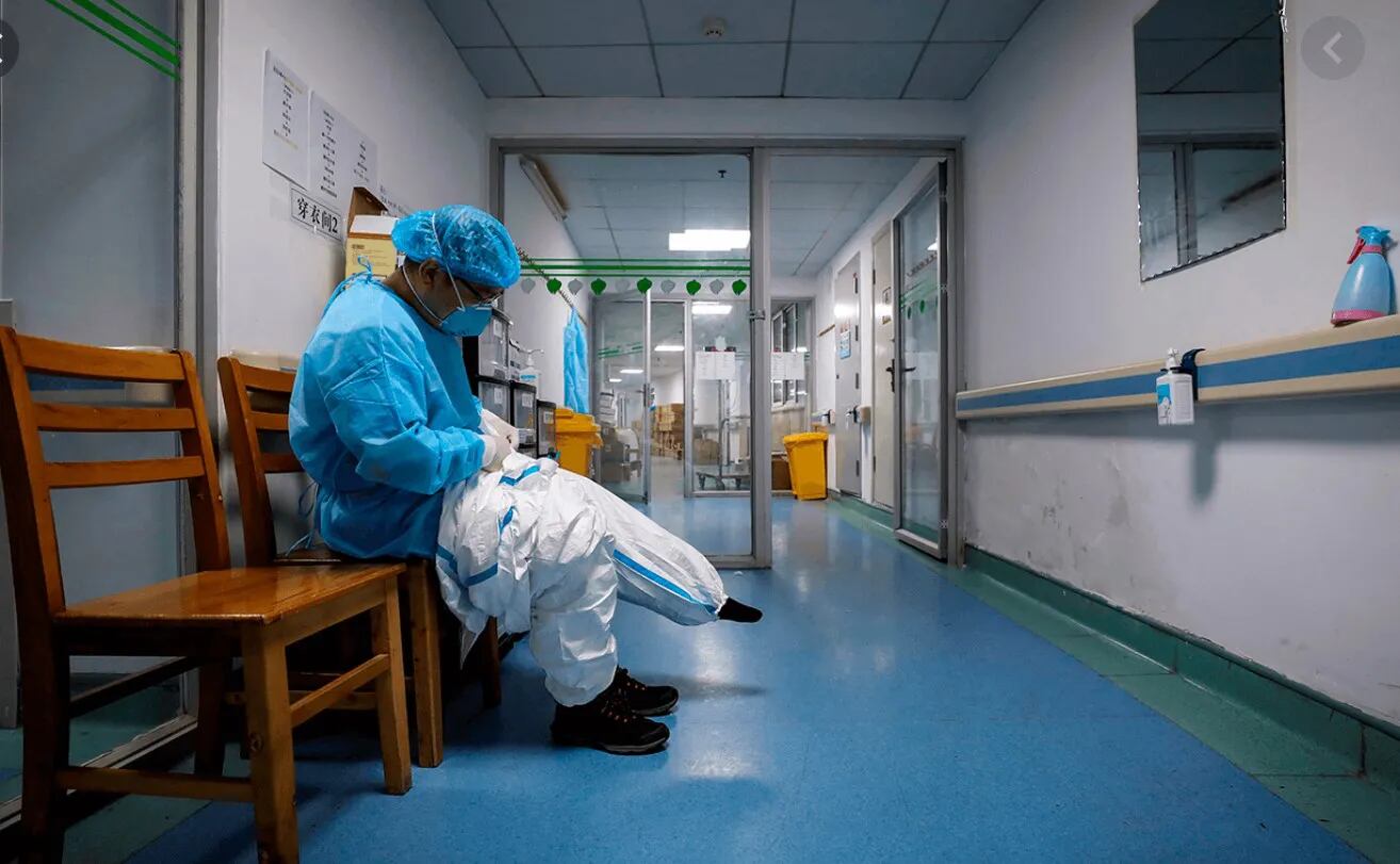 AUMENTAN LAS PREPAGAS INDISCRIMINADAMENTE Y CONGELAN LOS SALARIOS