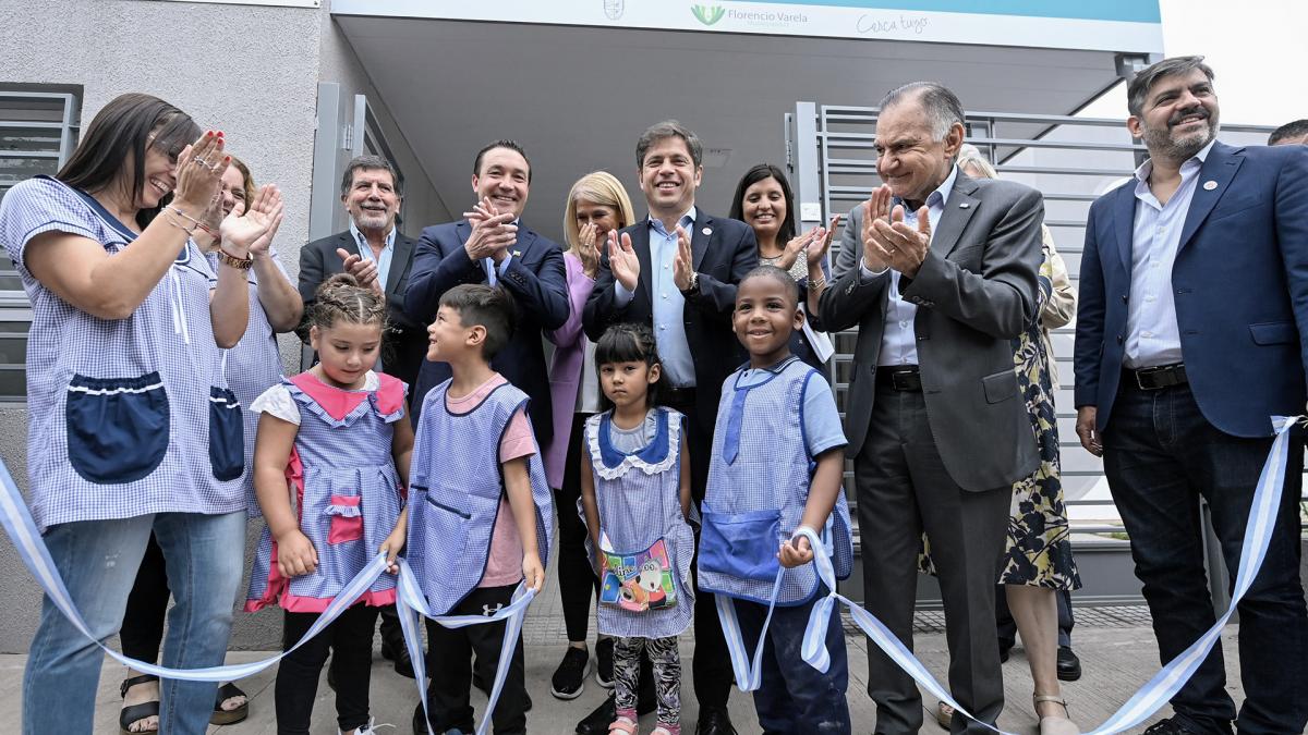 Kicillof abrió ciclo lectivo en Buenos Aires y dijo que Milei “cortó una parte de sueldo a maestros”