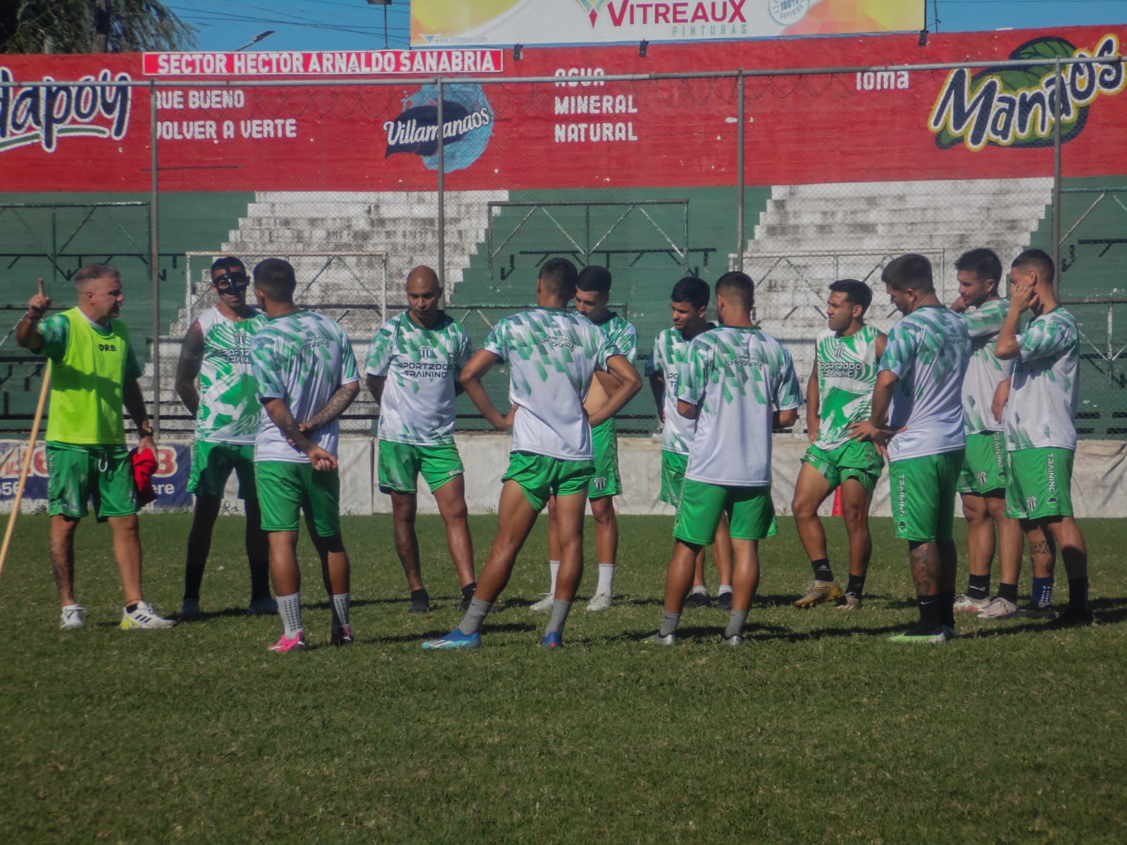 El Morumbí de fiesta: la previa de Laferrere vs Colegiales