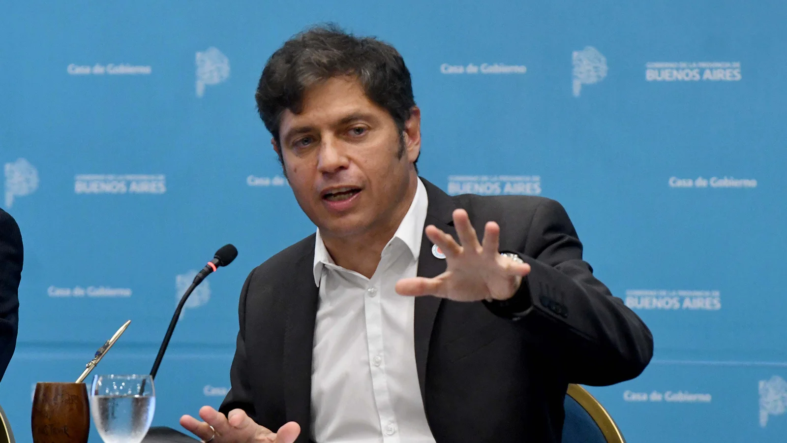 Kicillof criticó al Gobierno porque “solo está presente para despedir trabajadores, subir tarifas, poner techo a salarios y defender privilegios”