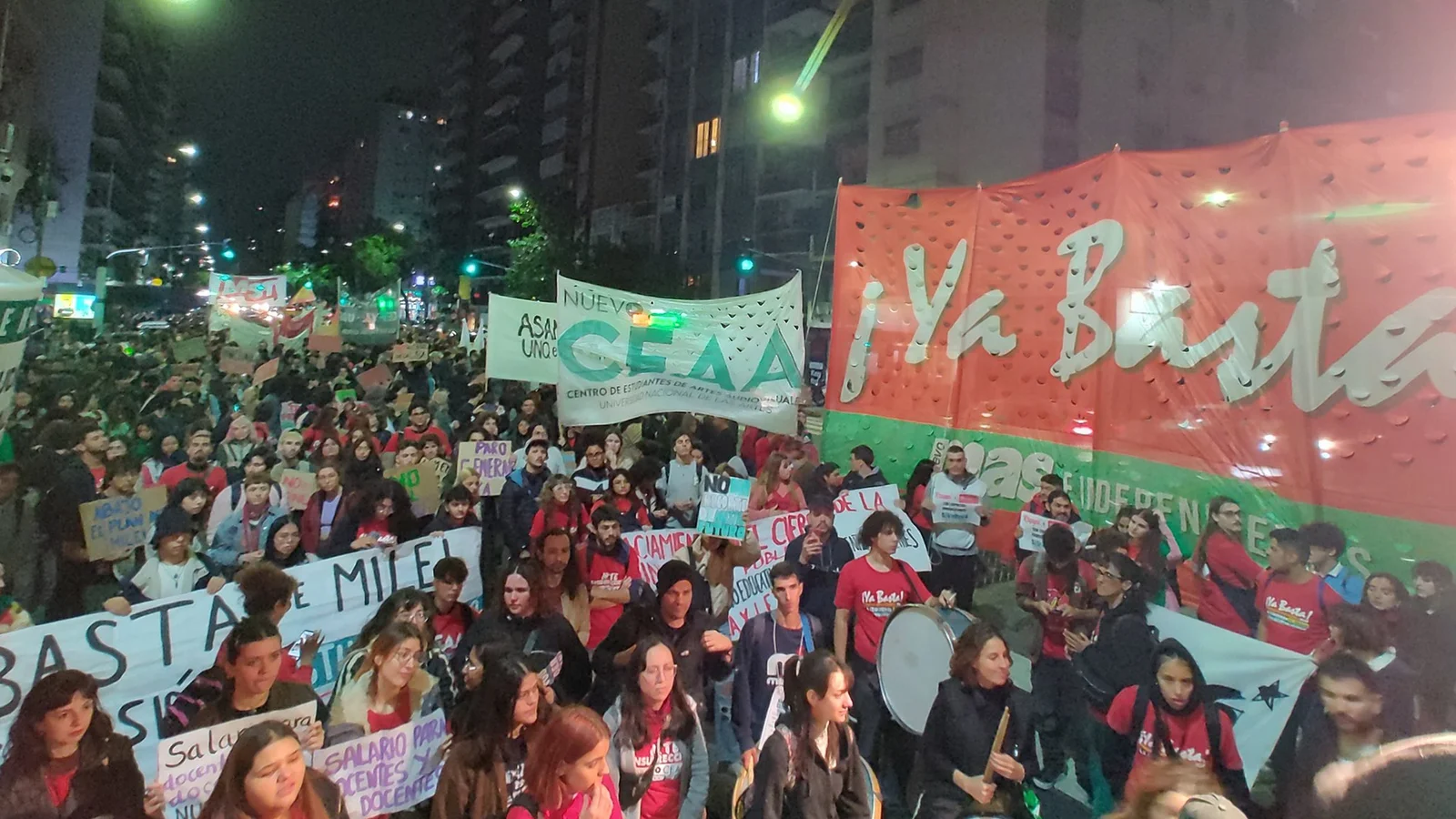 Masivo cacerolazo para reclamar un aumento presupuestario para las universidades públicas