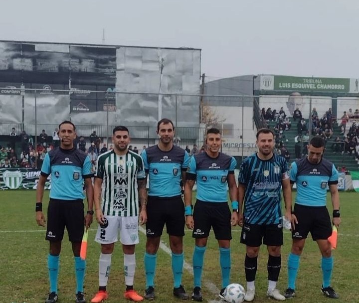 Laferrere cayó 2-3 Excursionistas hunde tabla