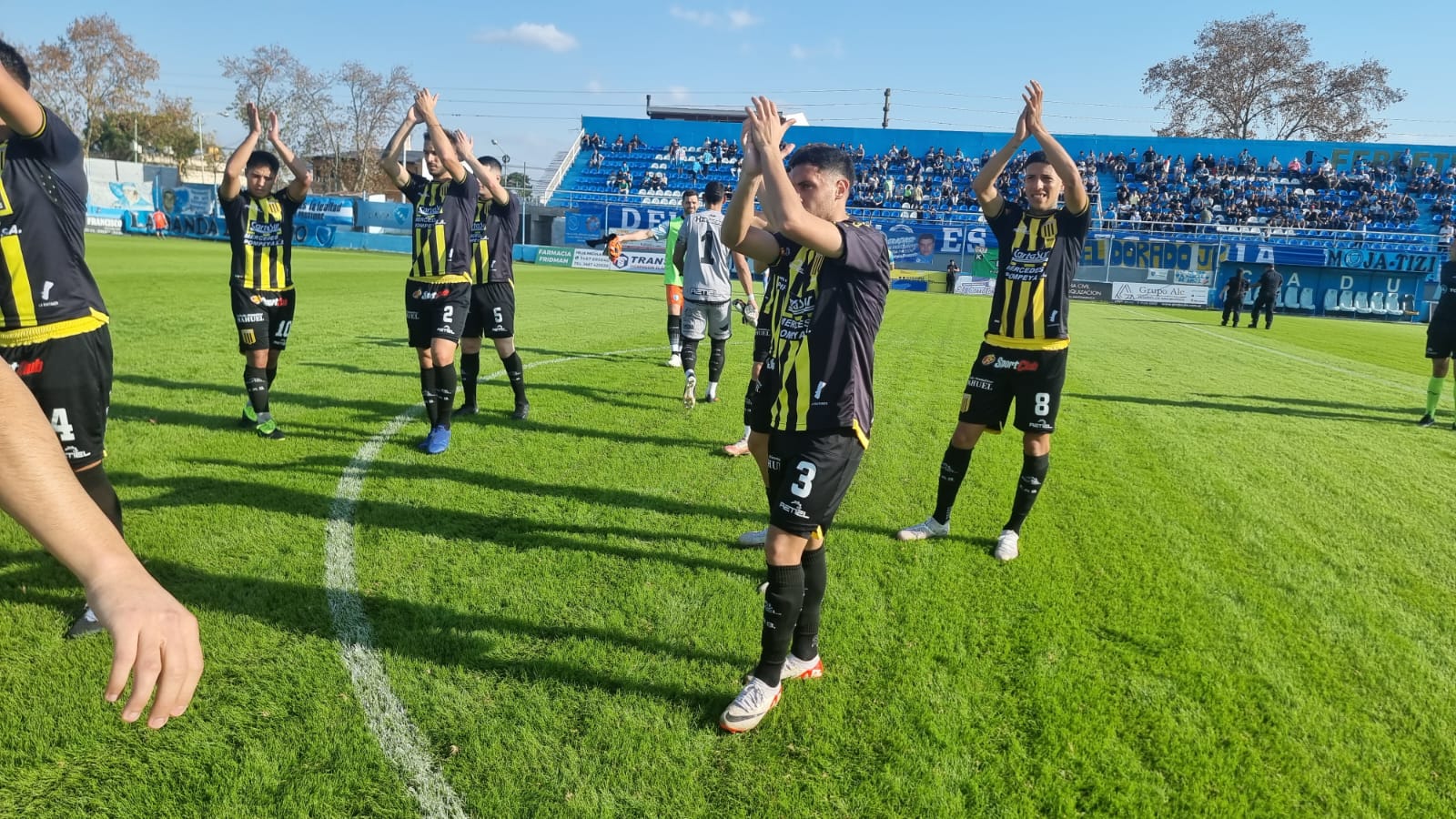 Almirante venció a Defensores Unidos y ya piensa en Boca