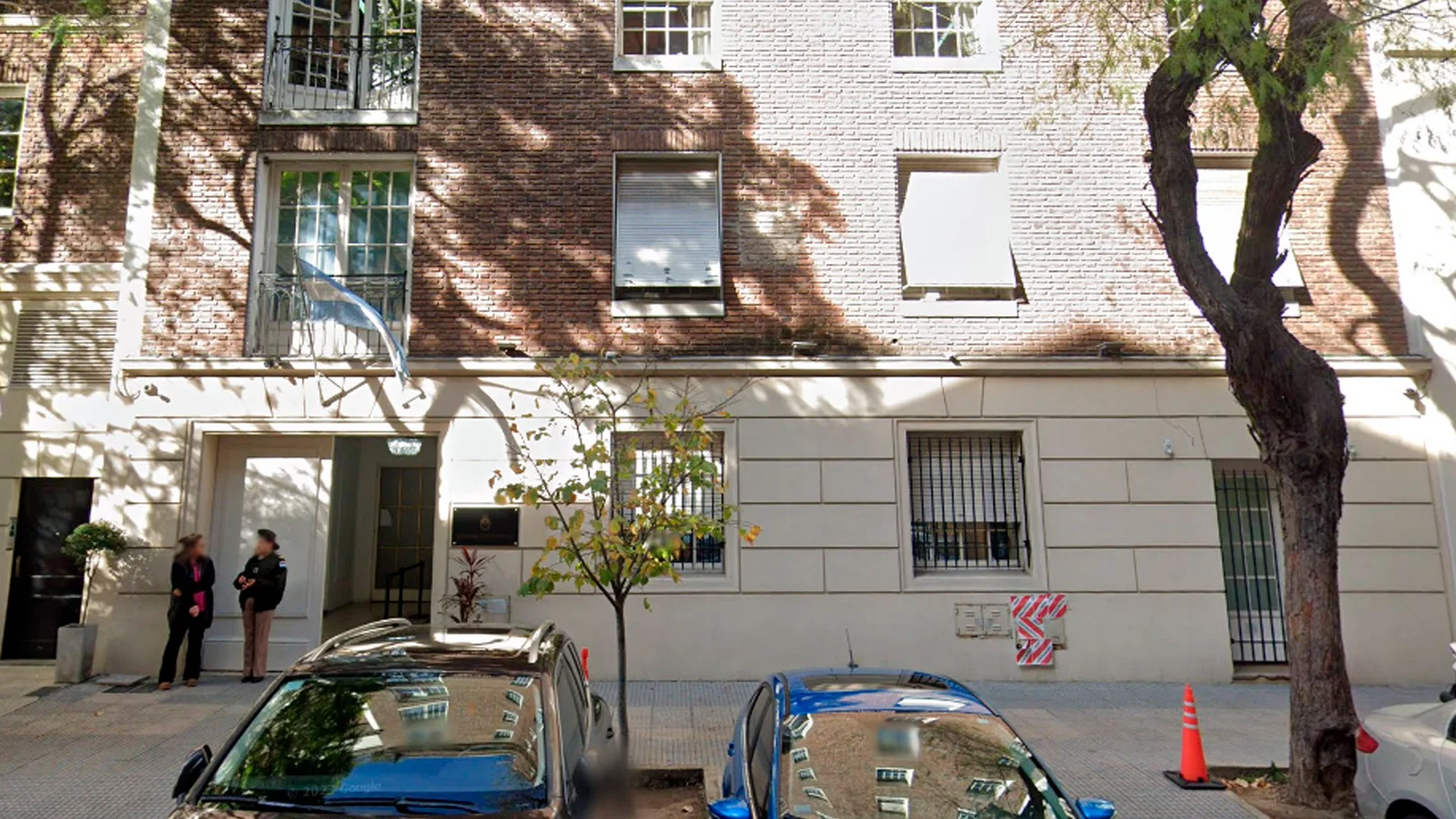 Denuncian reducción salarial, despidos y extorsiones en el Ministerio de Seguridad