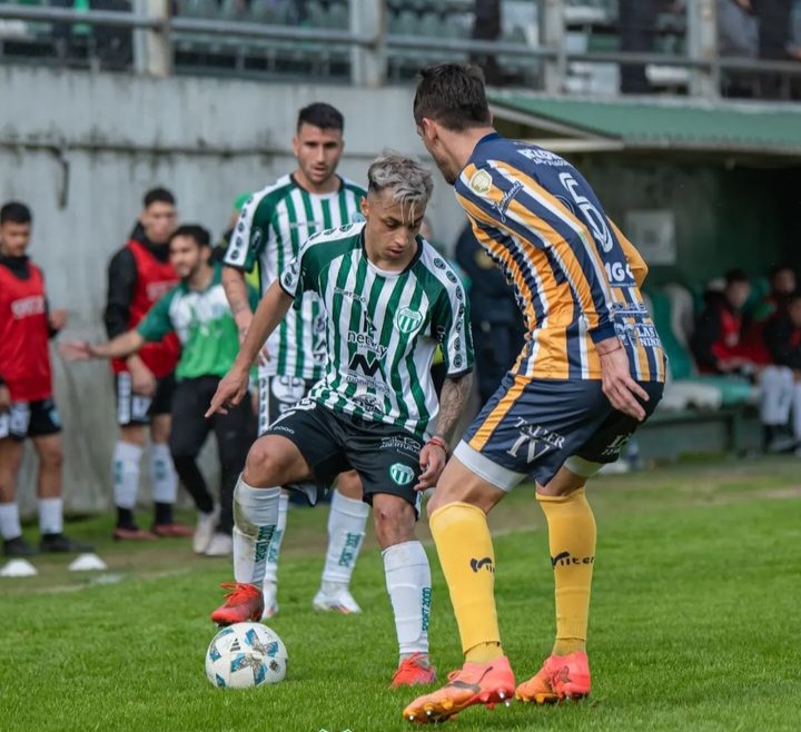 Deportivo Laferrere perdió 2-3 Dock Sud