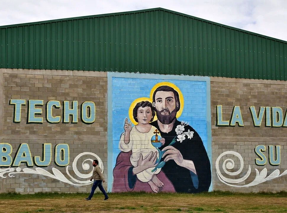 La Obra del Padre Tano: Un Faro de Esperanza construido en comunidad