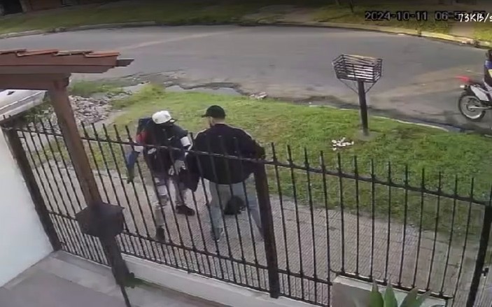 Detienen a un policía de la Ciudad acusado de actuar como motochorro en La Matanza