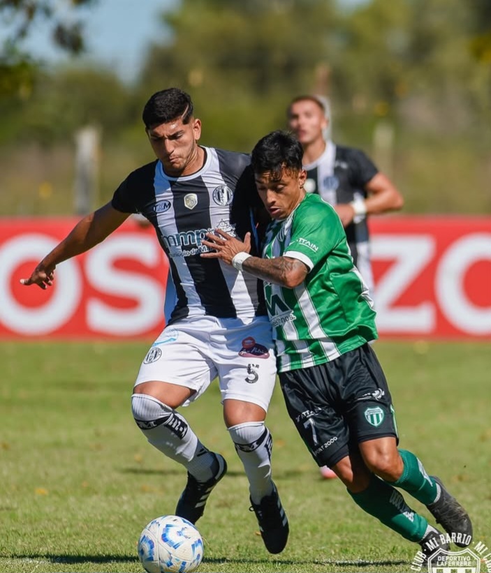 Deportivo Laferrere empató sin goles ante Fénix y pierde lugar en el campeonato