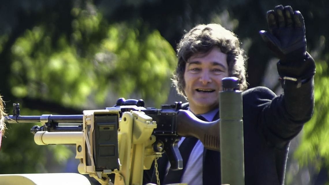 Mientras flexibiliza el acceso a armas, el Gobierno elimina al organismo encargado de controlar