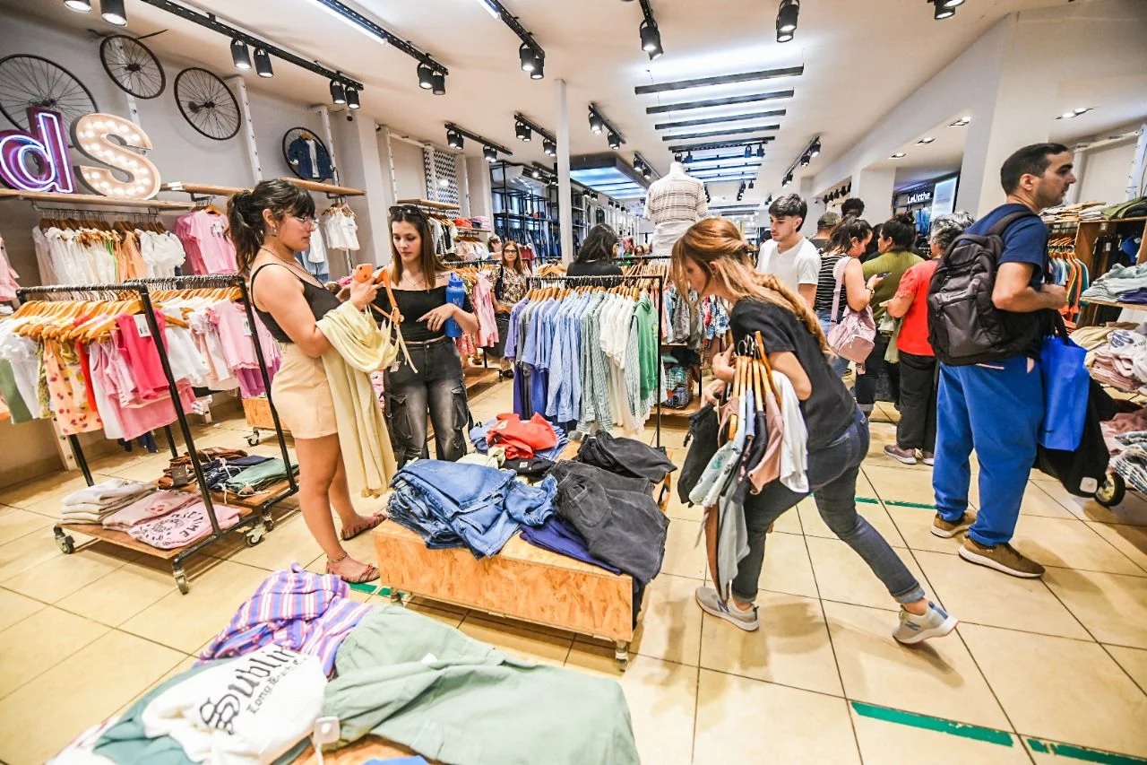 Ventas minoristas pymes registraron en julio una baja del 2%
