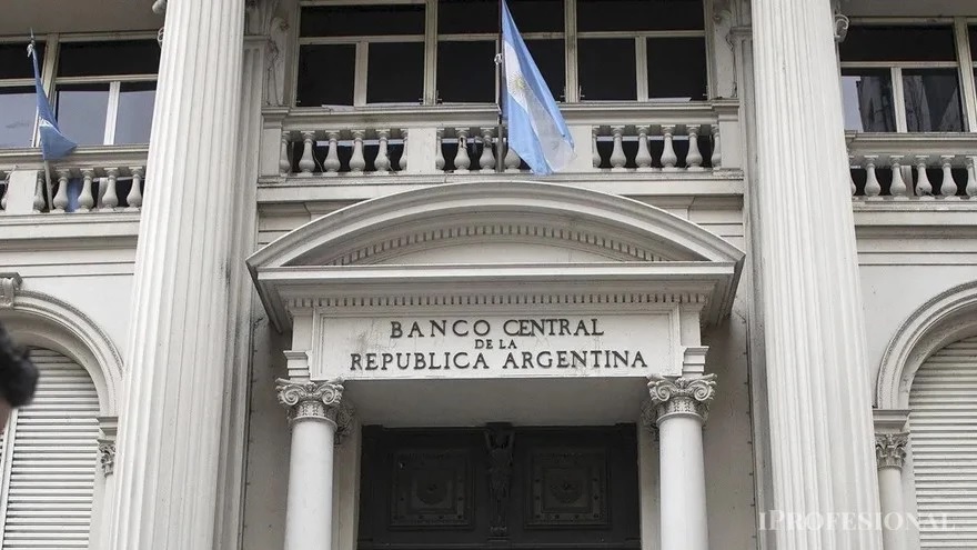 El Central acelera las ventas de reservas en medio de la tensión cambiaria