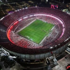 River agotó entradas y prepara un recibimiento histórico para el duelo con Palmeiras