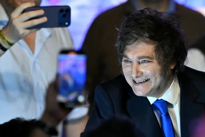 La reforma laboral de Milei: ampliar la jornada, flexibilizar convenios e indemnizaciones en cuotas