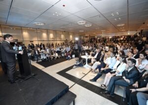 Kicillof: “El desafío del sector energético es crecer con trabajo argentino”