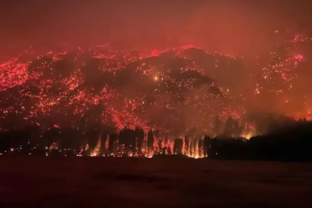 Incendios en Chubut: el fuego ya arrasó más de 12 mil hectáreas y continúa el operativo de emergencia