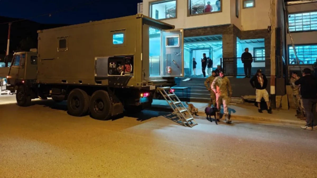 Operativo de asistencia humanitaria en Comodoro Rivadavia: distribución de alimentos y cortes de agua programados