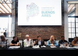CHASCOMÚS: Kicillof se reunió con empresarios y representantes de distintos sectores productivos