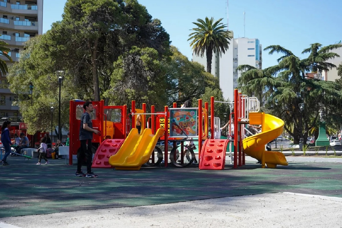 Ley Joaquín en la provincia de Buenos Aires: Facundo Tignanelli presentó un proyecto para reforzar la seguridad en arcos deportivos y juegos recreativos
