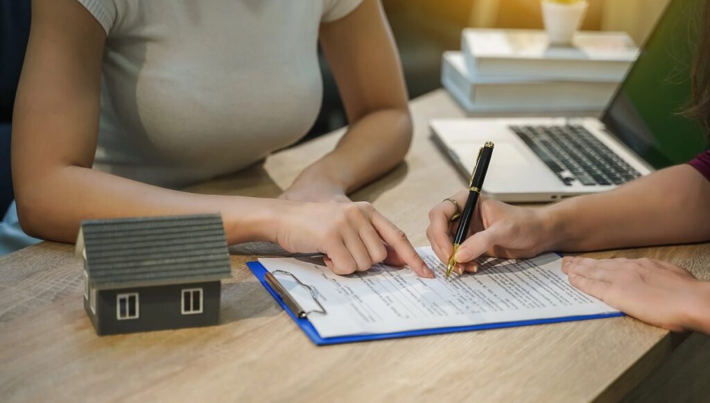 Cambio de titularidad o domicilio en la TSG: requisitos y documentación necesaria