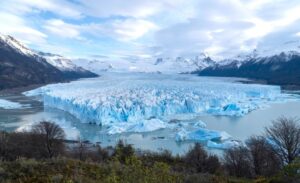 Reforma de la ley de glaciares: comienzan audiencias públicas con más de 80 mil inscriptos y fuertes críticas