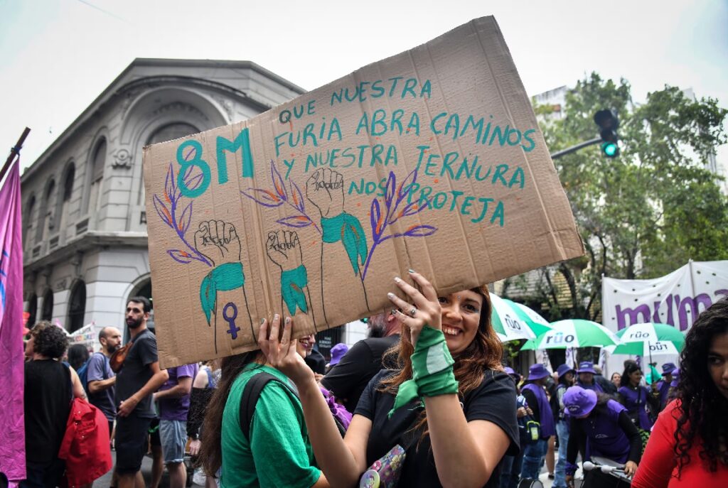 Ni Una Menos marcha tras Día Mujer Trabajadora